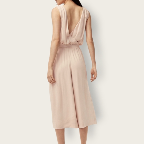 *SOLD* Aritzia Babaton Maximillian Jumpsuit Color Denude - XSmall - Picture 3 of 4